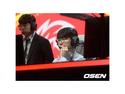 T1 8강 진출 확정했지만 BLG에 밀려 경기력 논란
