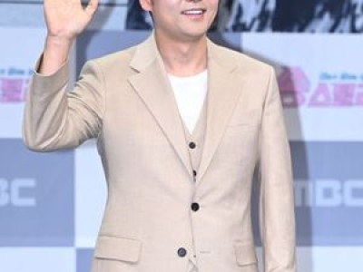 전현무 솔로인증에 팬들 반응 뜨거움