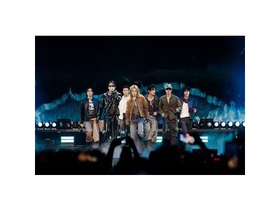 방탄소년단 6년 만에 아이하트라디오 출연 화려한 무대 펼쳐