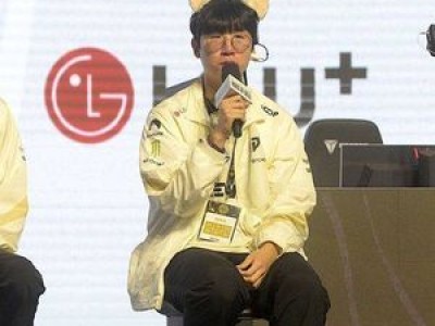 젠지 룰러 연패 끊는 역전승에 환한 얼굴